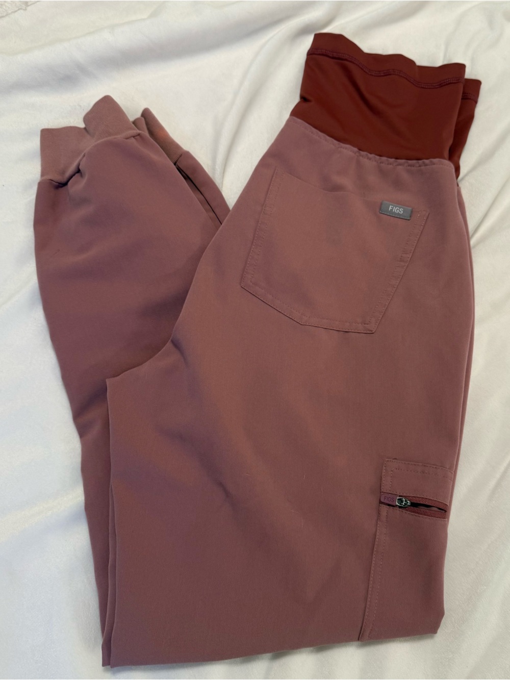 Figs Women's Scrub Pants in Dusty Rose with Deep Maroon Waistband